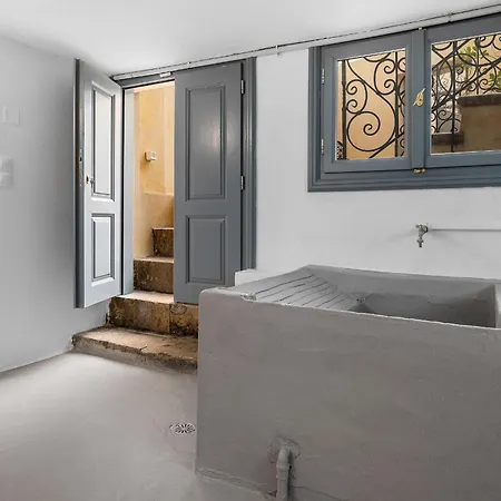 Handakos Luxury كاندية
